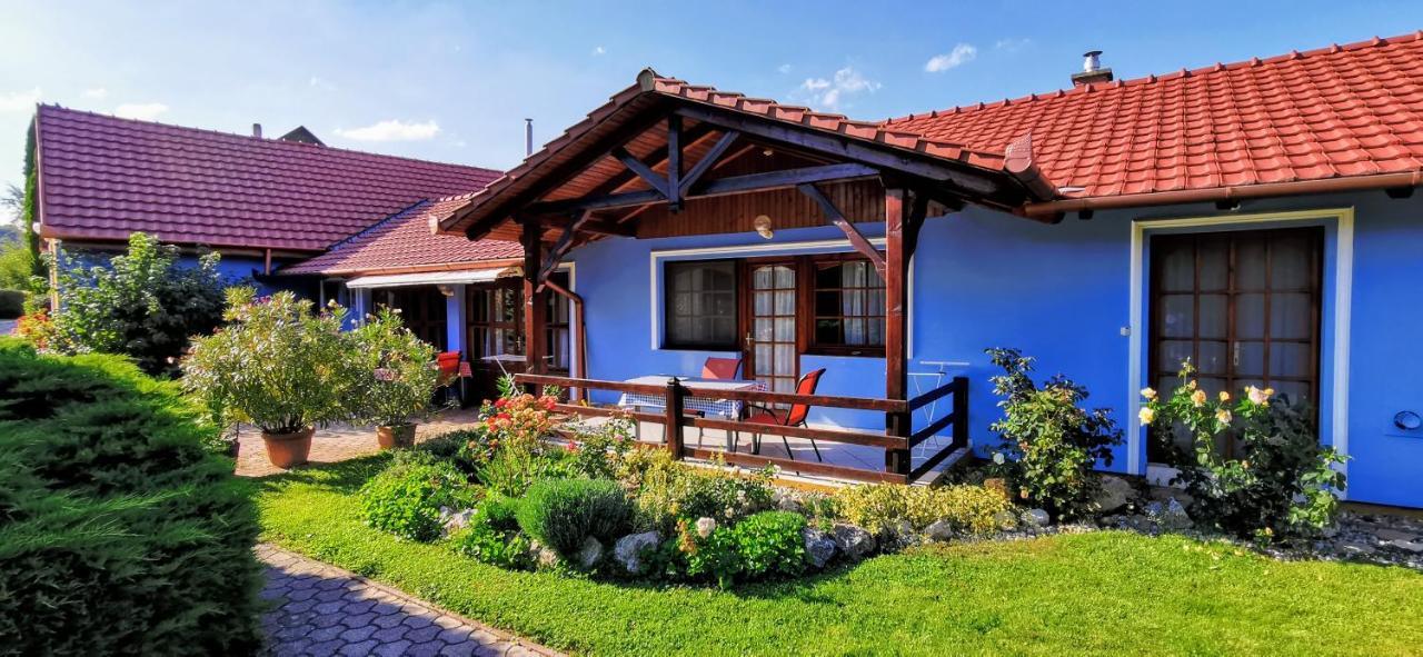 זלקרוס Magyar Apartmanhazak I-Iii. מראה חיצוני תמונה