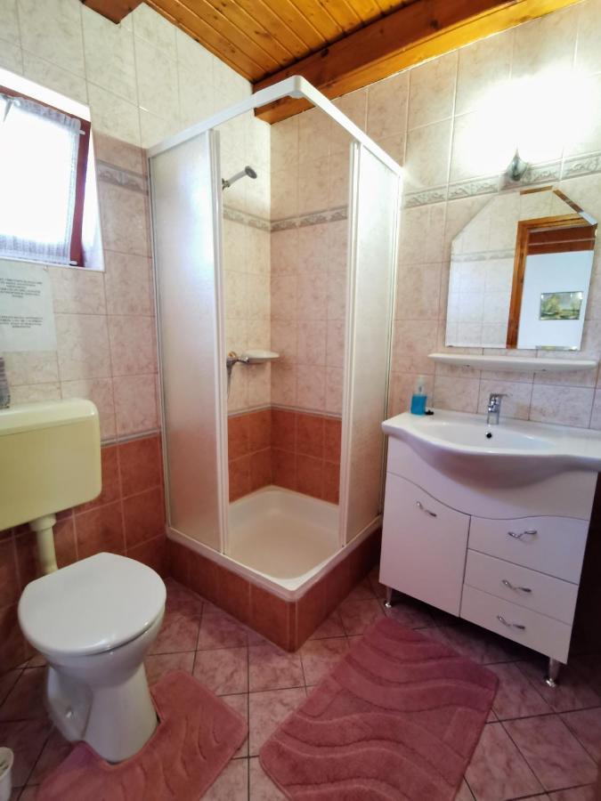 זלקרוס Magyar Apartmanhazak I-Iii. מראה חיצוני תמונה
