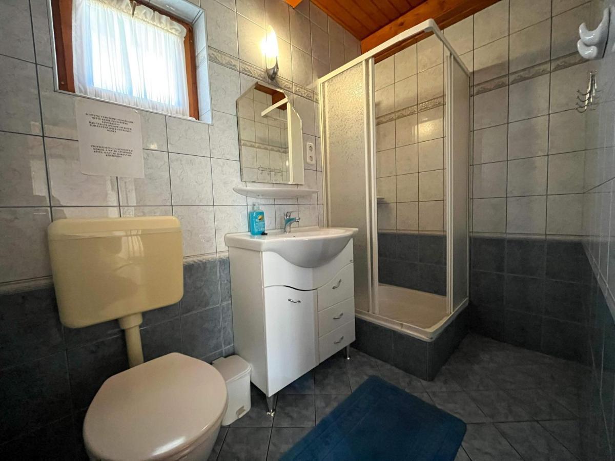 זלקרוס Magyar Apartmanhazak I-Iii. מראה חיצוני תמונה