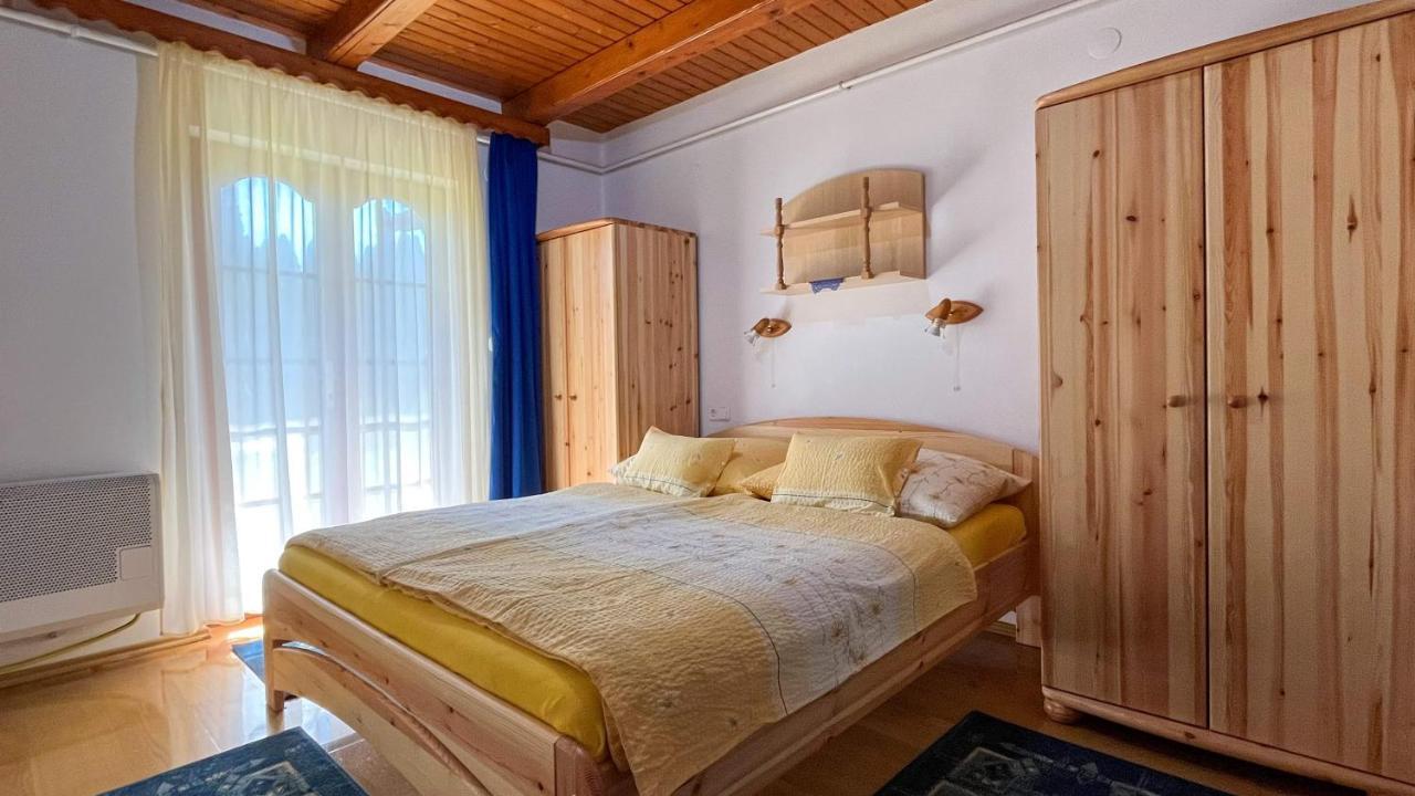 זלקרוס Magyar Apartmanhazak I-Iii. מראה חיצוני תמונה