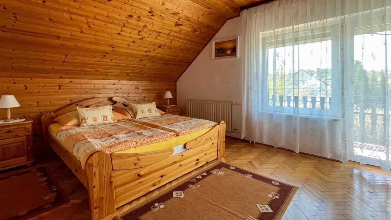 זלקרוס Magyar Apartmanhazak I-Iii. מראה חיצוני תמונה