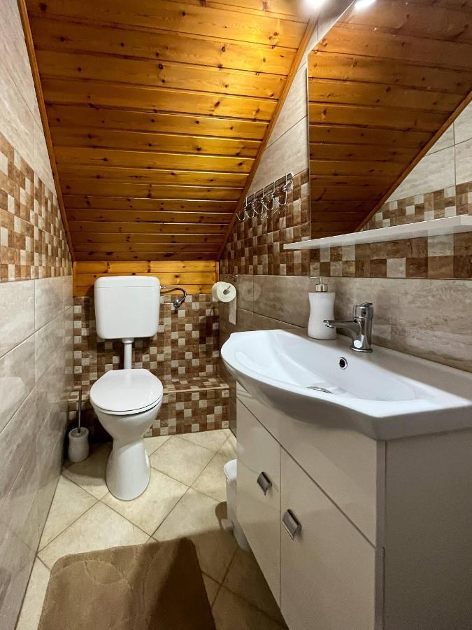 זלקרוס Magyar Apartmanhazak I-Iii. מראה חיצוני תמונה