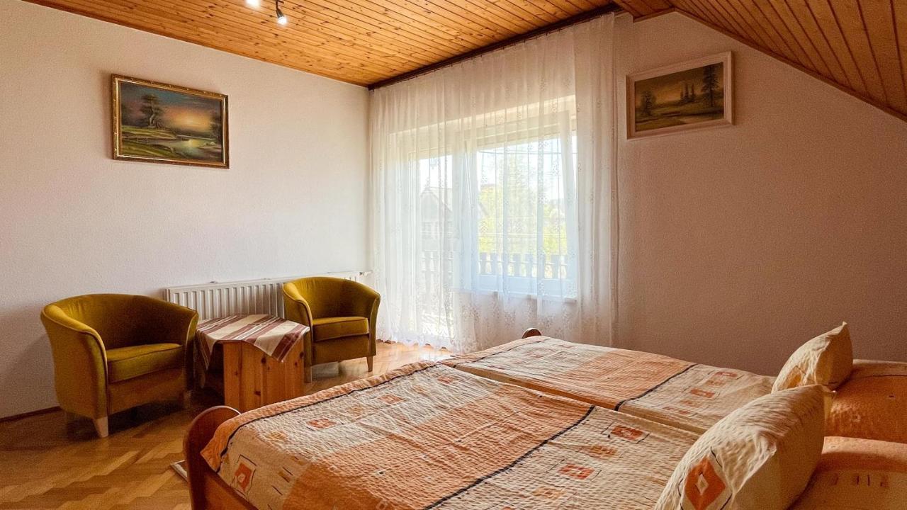 זלקרוס Magyar Apartmanhazak I-Iii. מראה חיצוני תמונה