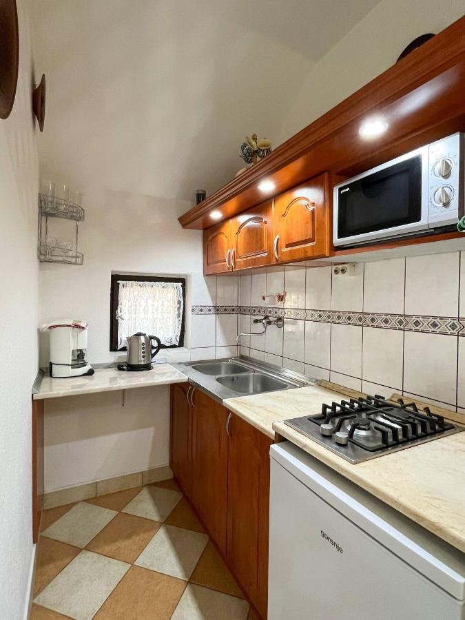 זלקרוס Magyar Apartmanhazak I-Iii. מראה חיצוני תמונה