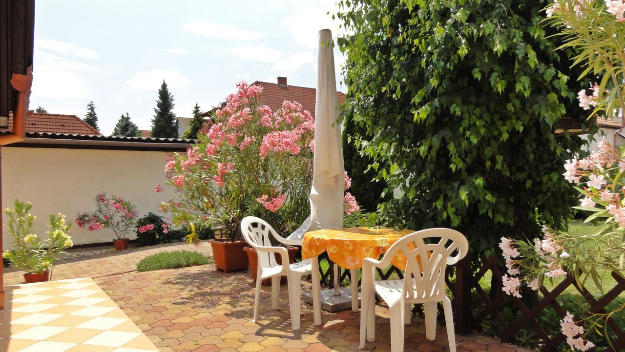 זלקרוס Magyar Apartmanhazak I-Iii. מראה חיצוני תמונה